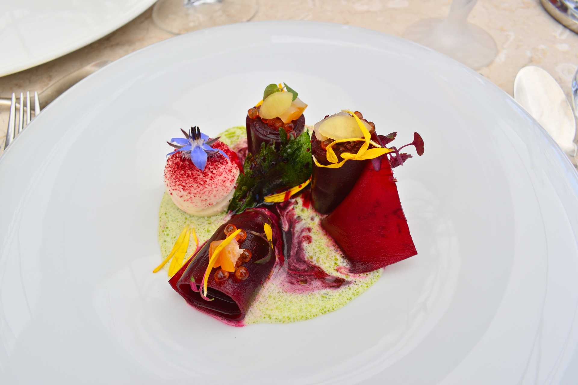 ごちうさ聖地巡礼記(61) 〜エズ編〜 シャトー・エザで高級フレンチ