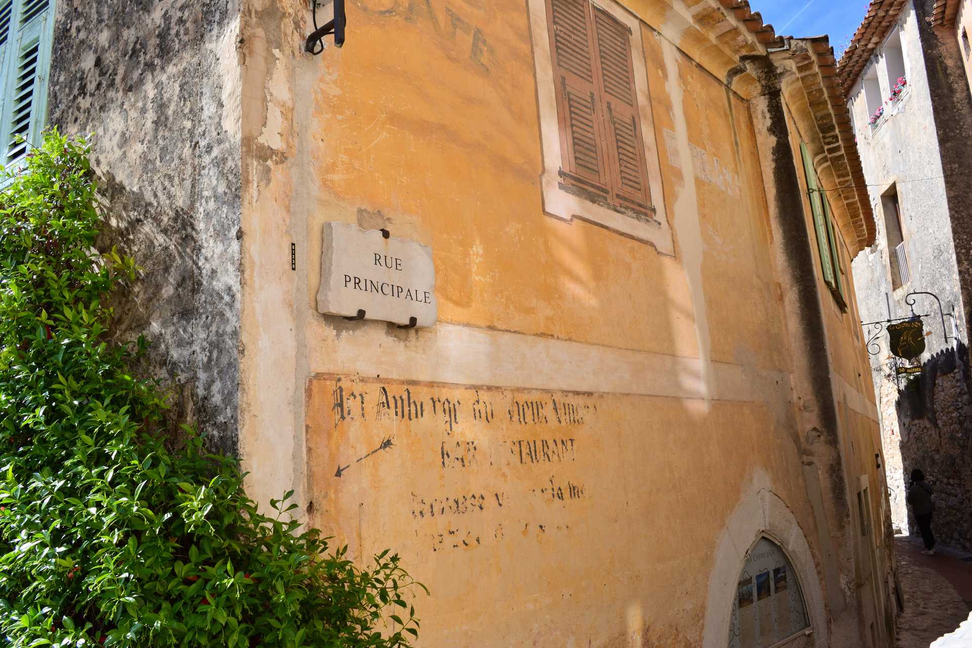 7th Day Eze Village Eglise 1