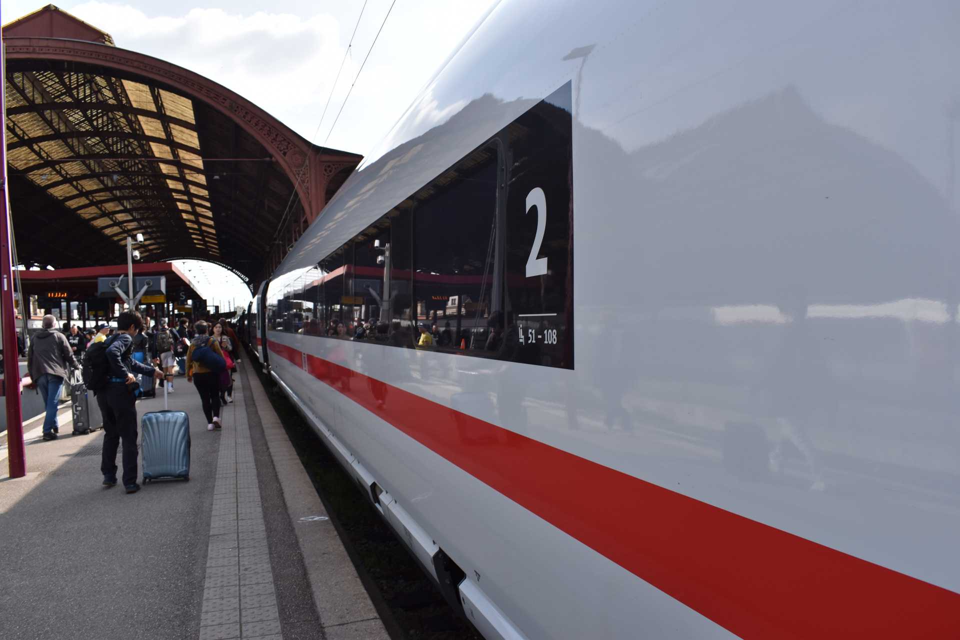 TGV Arrive at Strasbourg