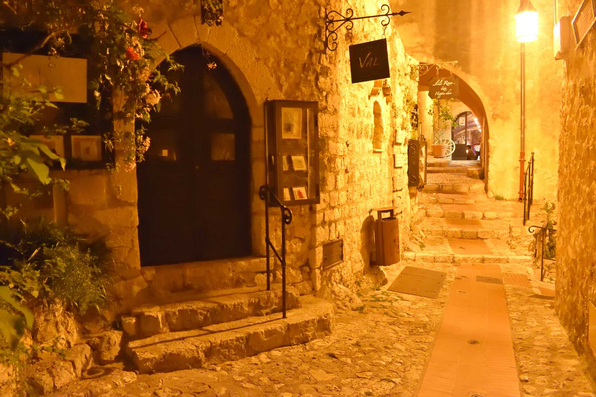 ごちうさ聖地巡礼記(58) 〜エズ編〜 夜のエズ村へ