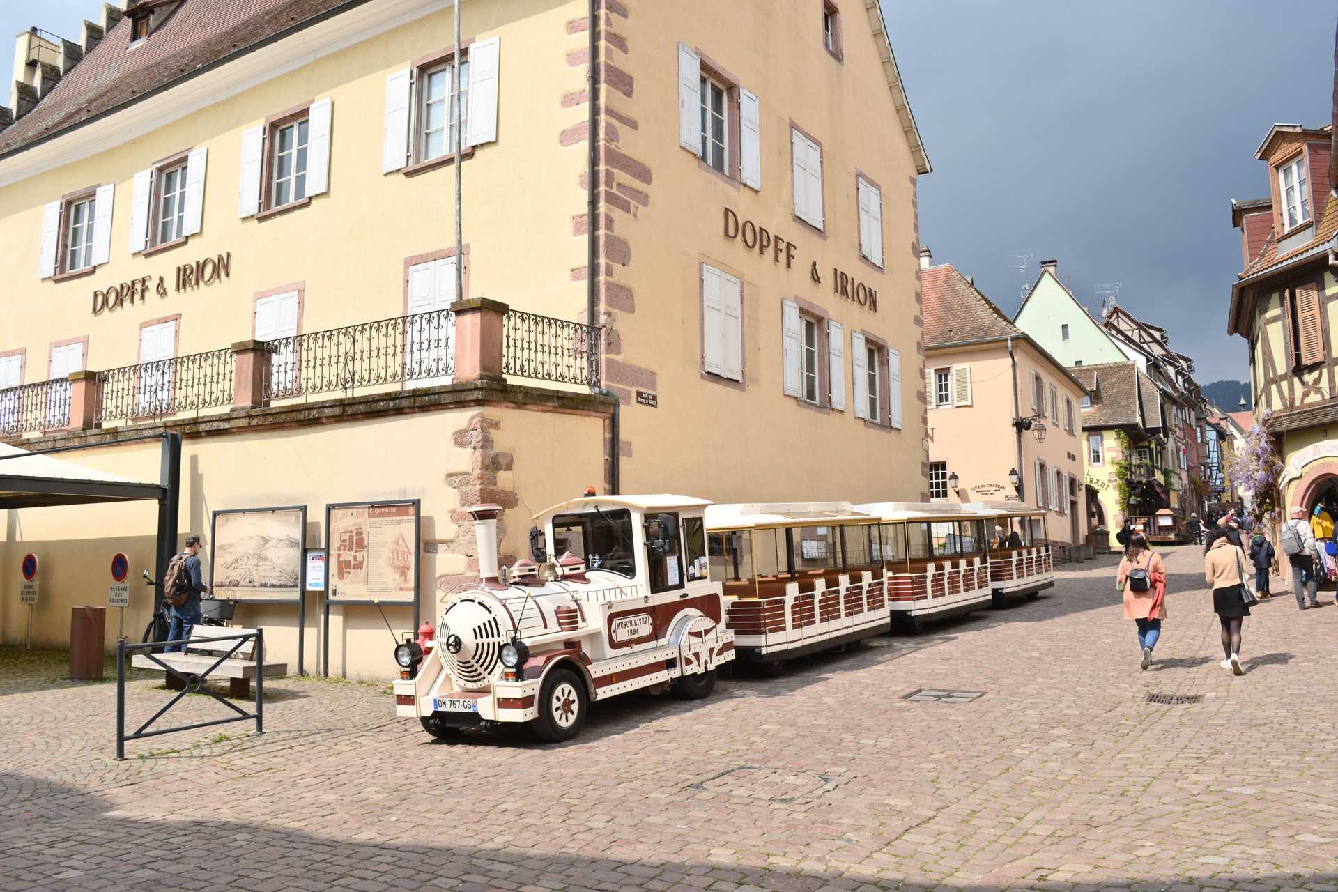 Colmar 4th Day Riquewihr Rue du General de Gaulle 4