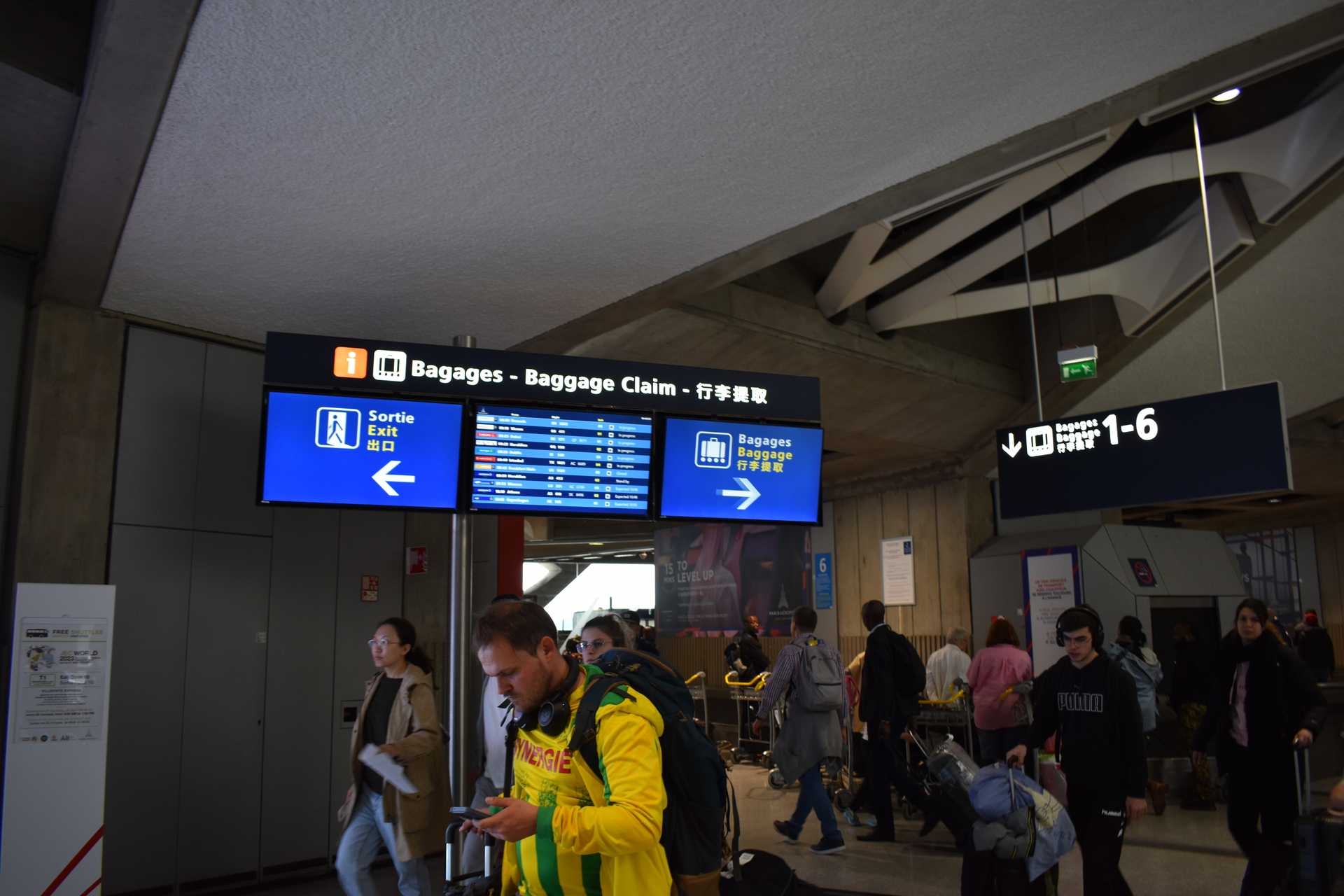 Paris Charles de Gaulle Airport Bagage