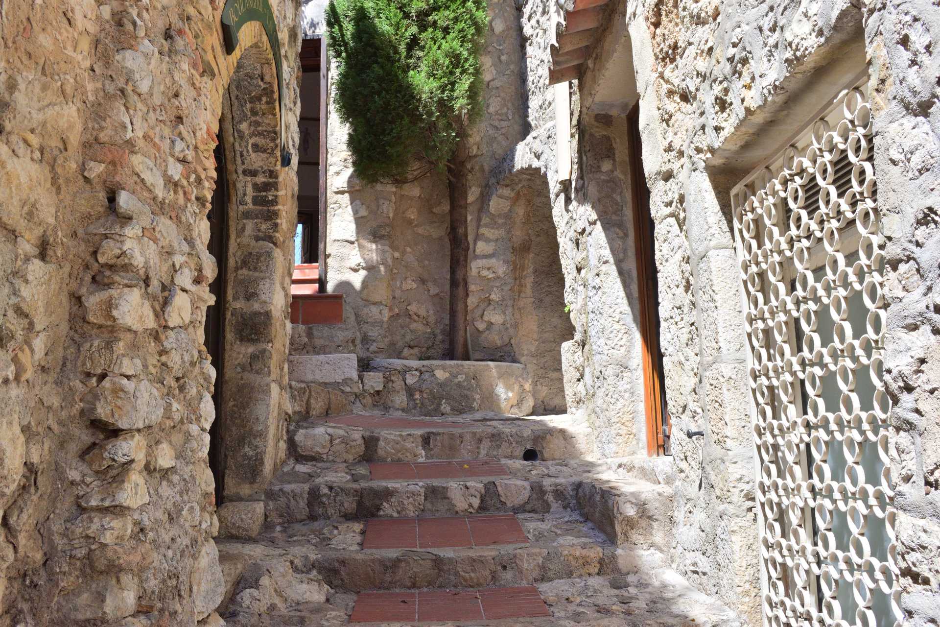 6th Day Eze Village Walk Around the Village 13