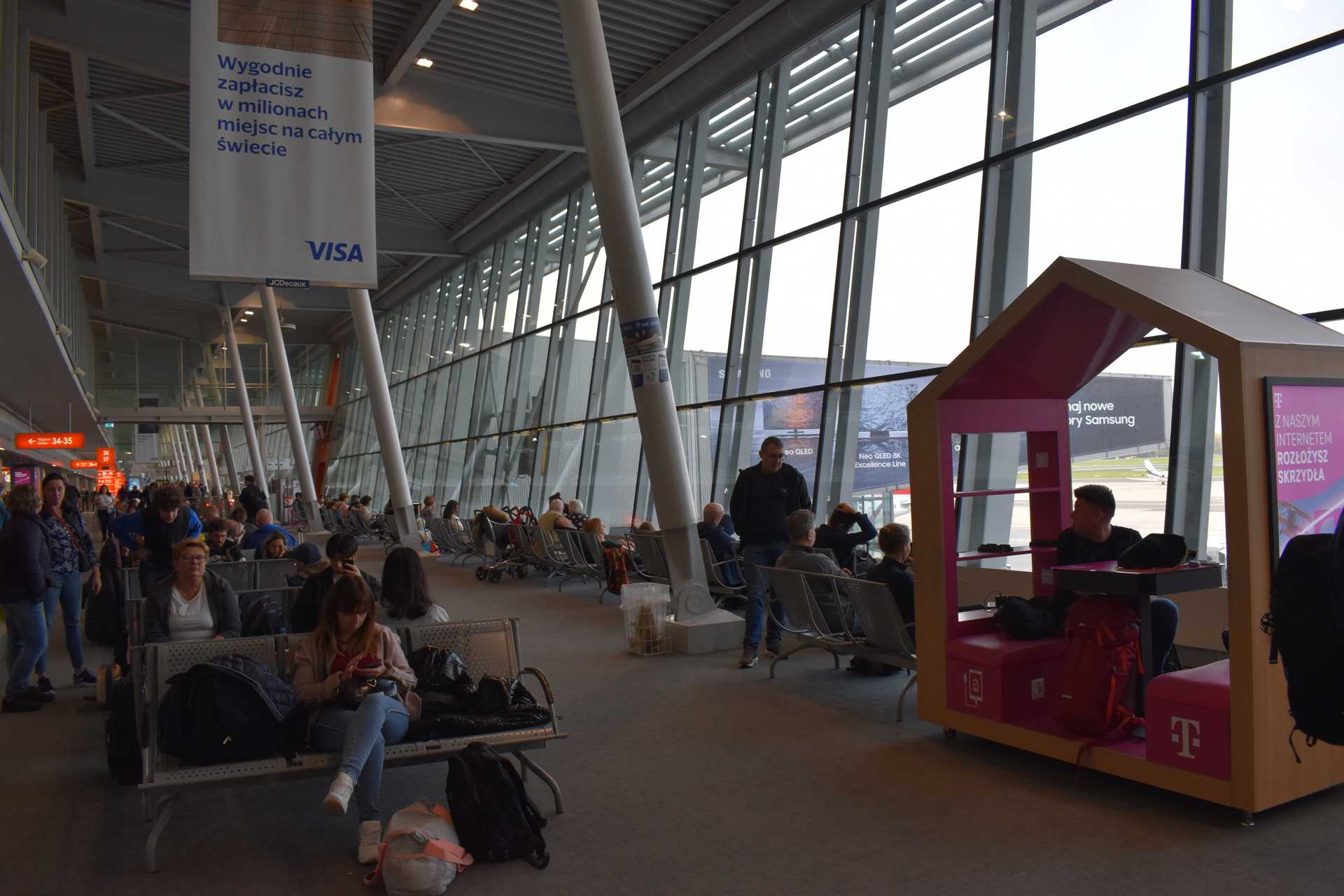 Warsaw Chopin Airport Charging Space