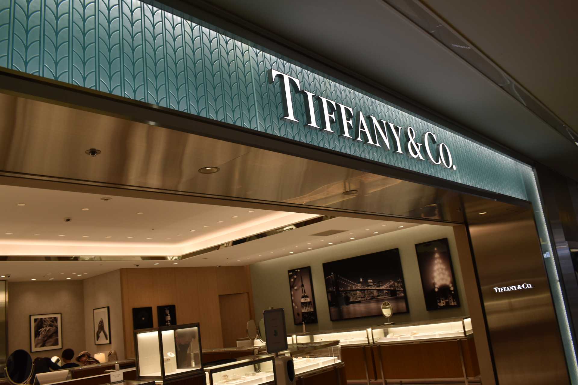 Narita Airport After Checkin Tiffany